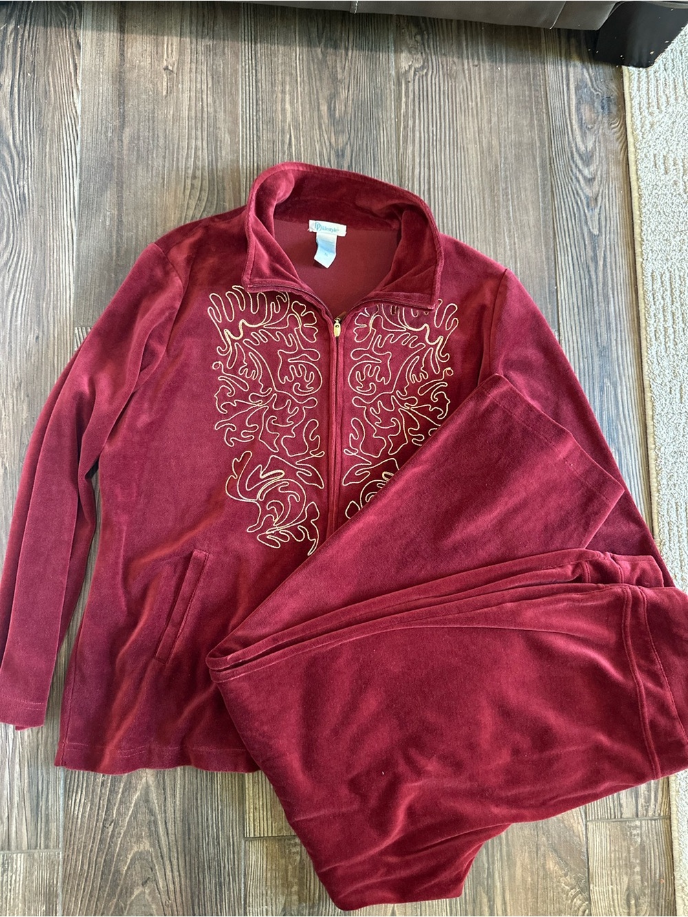 D'lifestyle Velour Zip Hoodie and Pants Set in Deep Wine - Picture 3 of 17